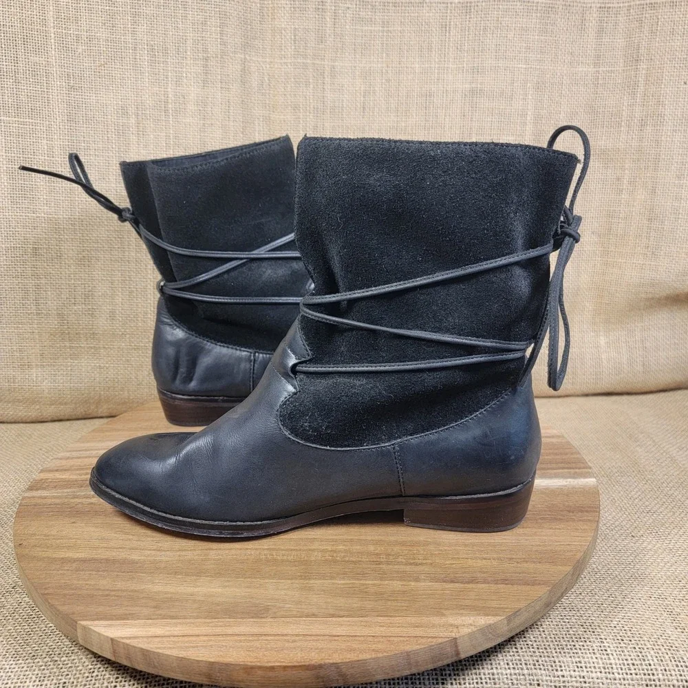 Anthropologie Latigo Ankle Boots Black Leather Suede Lace Up Accent Women Size 8